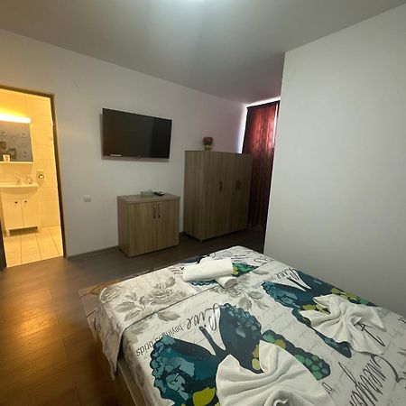 Готель Casa Clau Оршова Екстер'єр фото