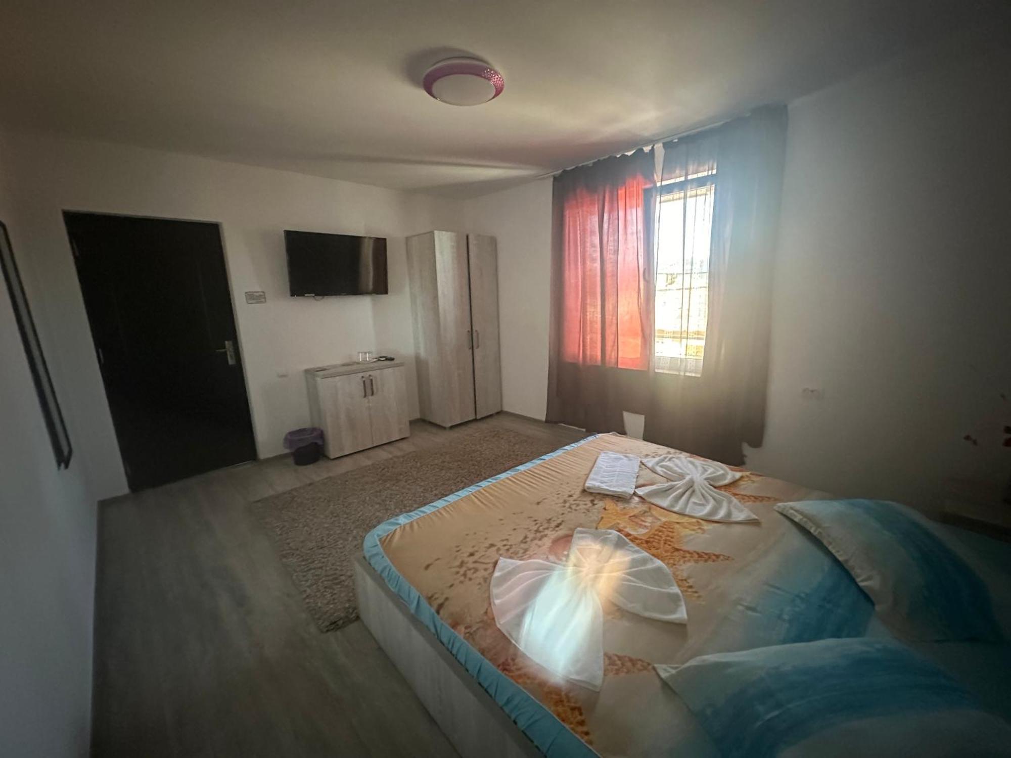 Готель Casa Clau Оршова Екстер'єр фото