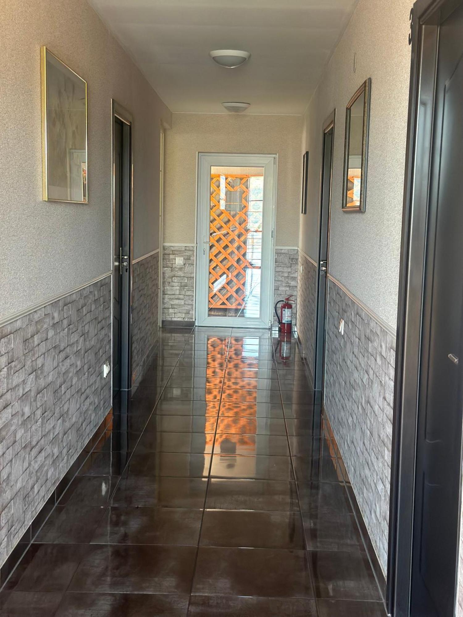 Готель Casa Clau Оршова Екстер'єр фото
